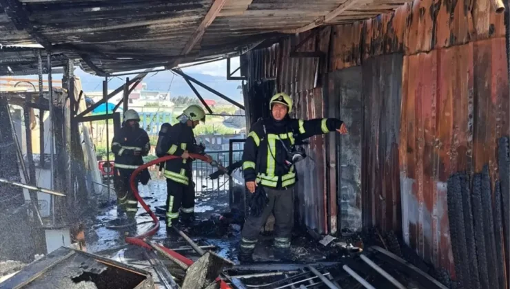 Antakya’da prefabrik evde çıkan yangın söndürüldü